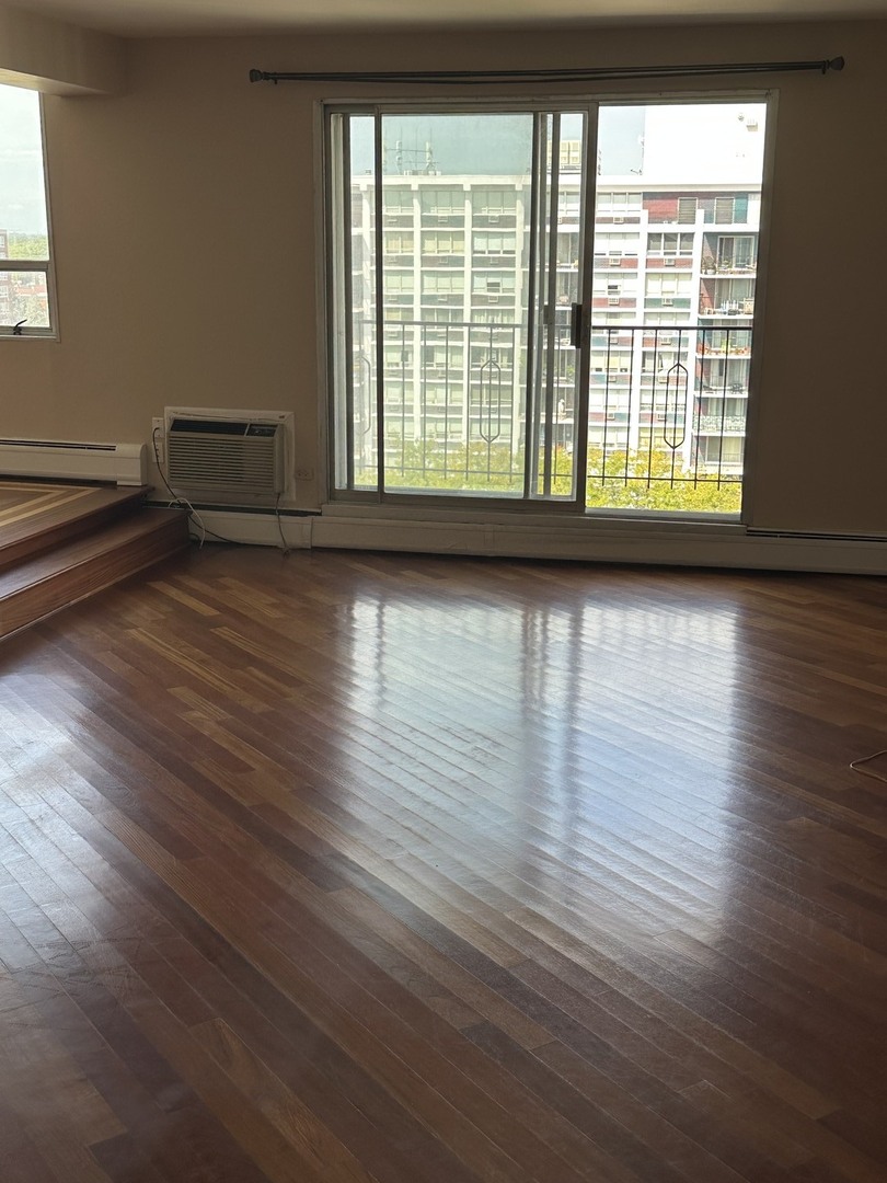 8809 W Golf Road #11F, Niles, IL 60714