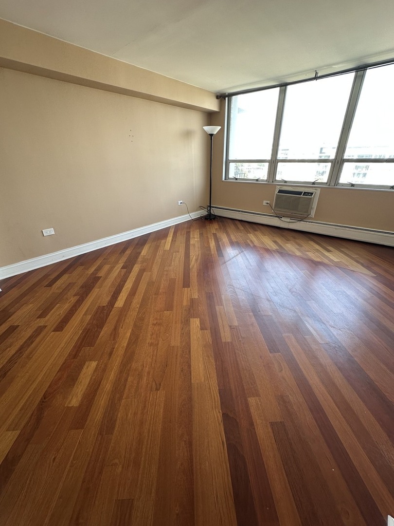 8809 W Golf Road #11F, Niles, IL 60714