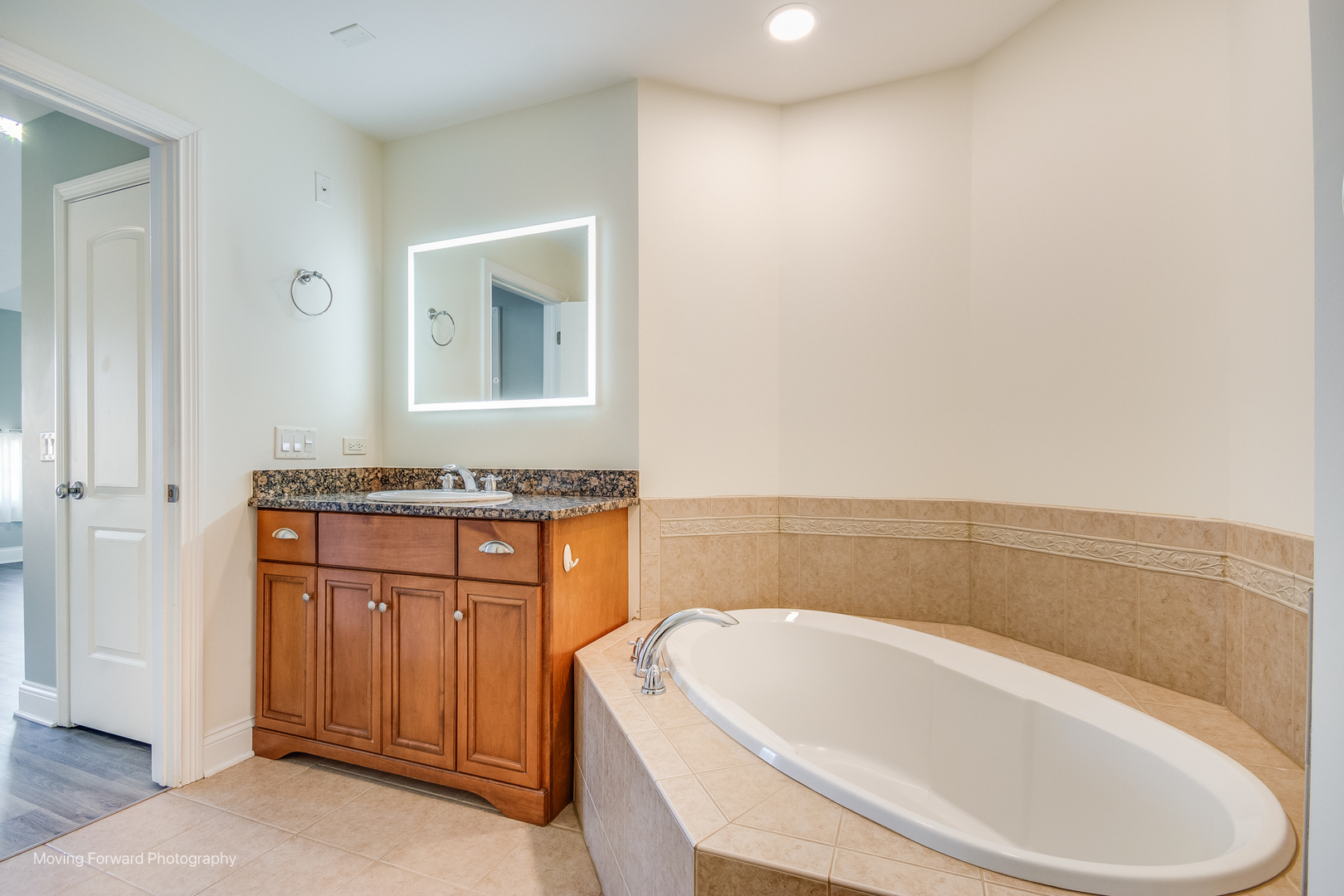 2023 Alta Vista Court, Naperville, IL 60563