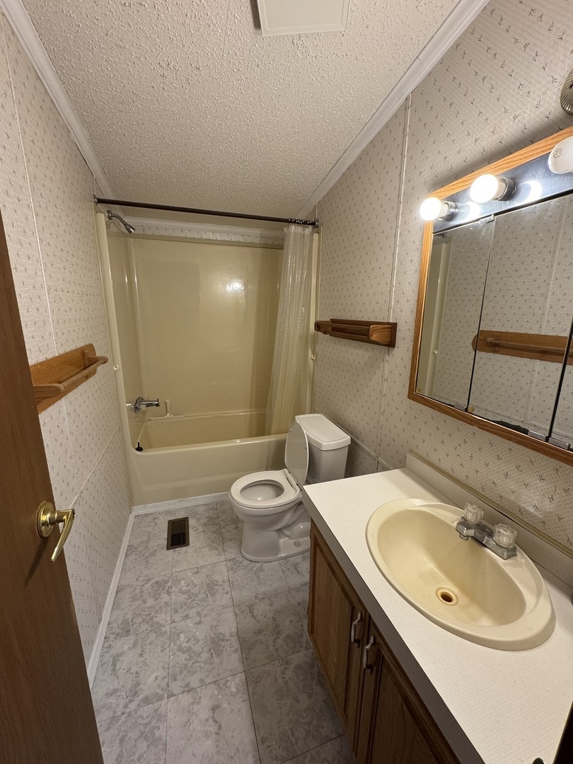 3110 N Old US Hwy 45 Highway, Clifton, IL 60927