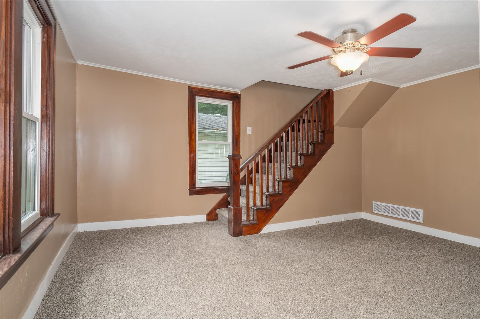 503 Commercial Street, Chenoa, IL 61726