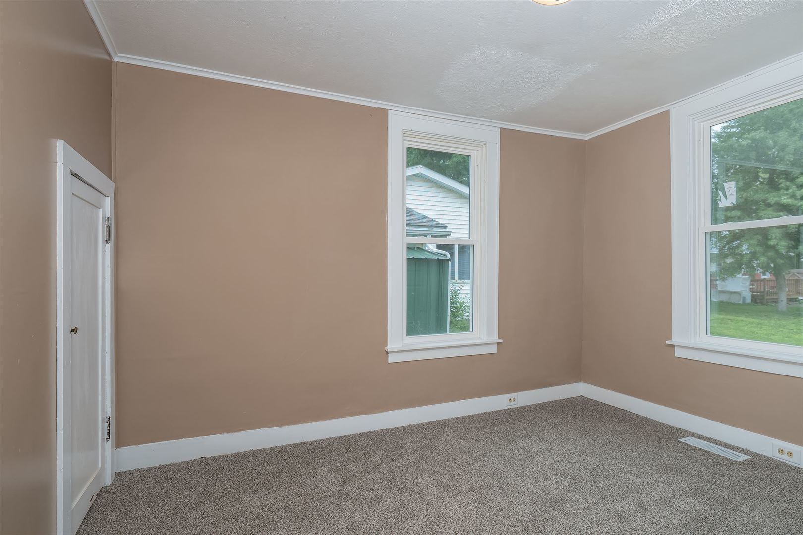 503 Commercial Street, Chenoa, IL 61726