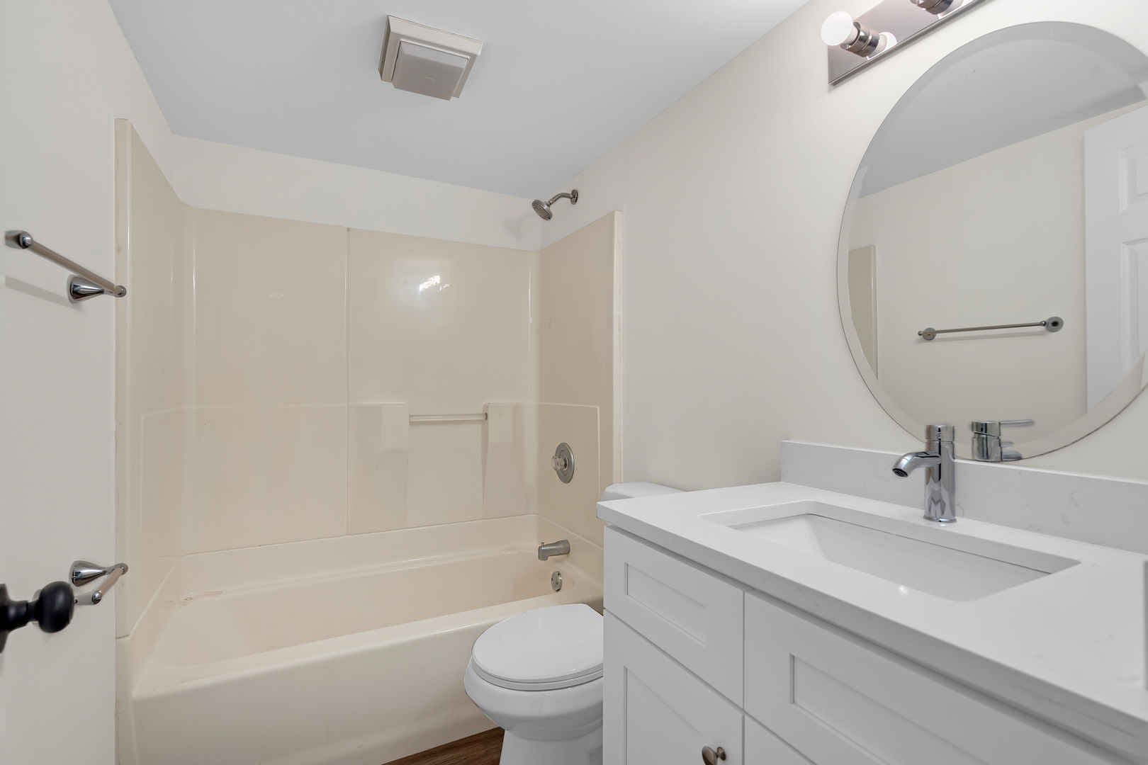 3248 Hampshire Lane, Waukegan, IL 60087