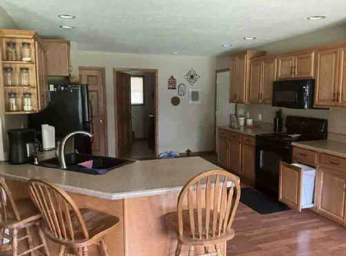 302 S Walnut Street, Colfax, IL 61728