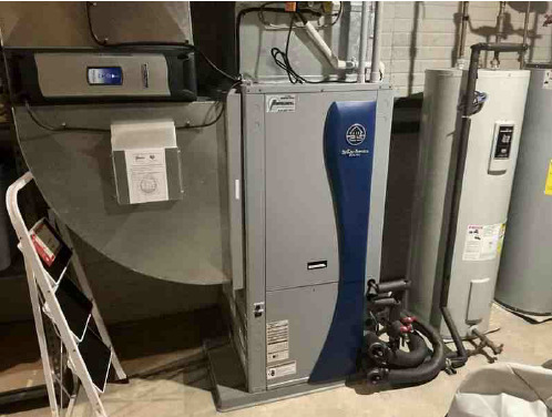 302 S Walnut Street, Colfax, IL 61728