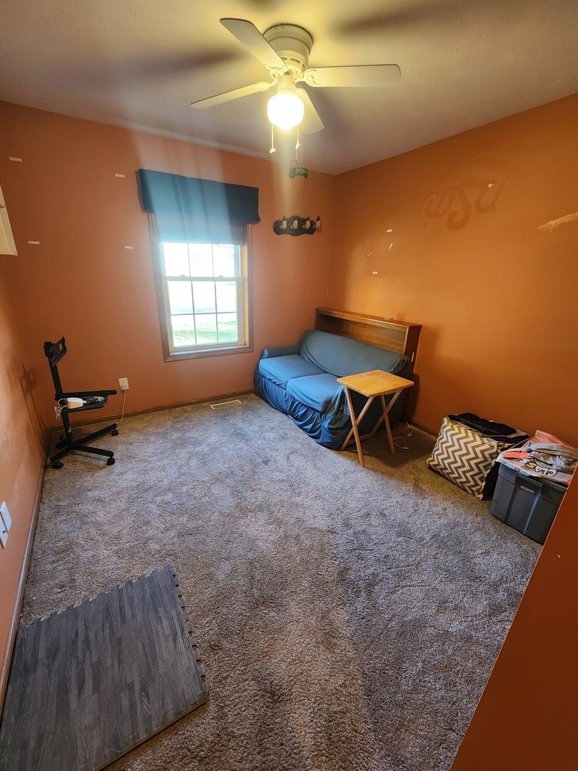 302 S Walnut Street, Colfax, IL 61728