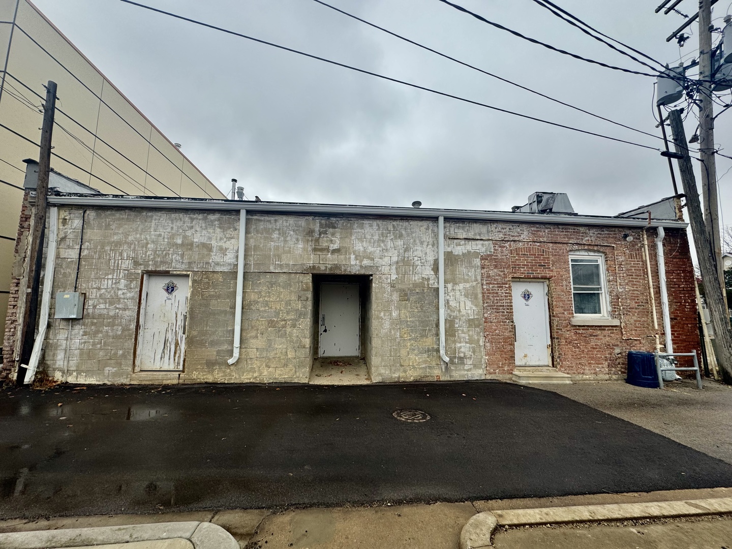 126 Walnut Street, Washington, IL 61571