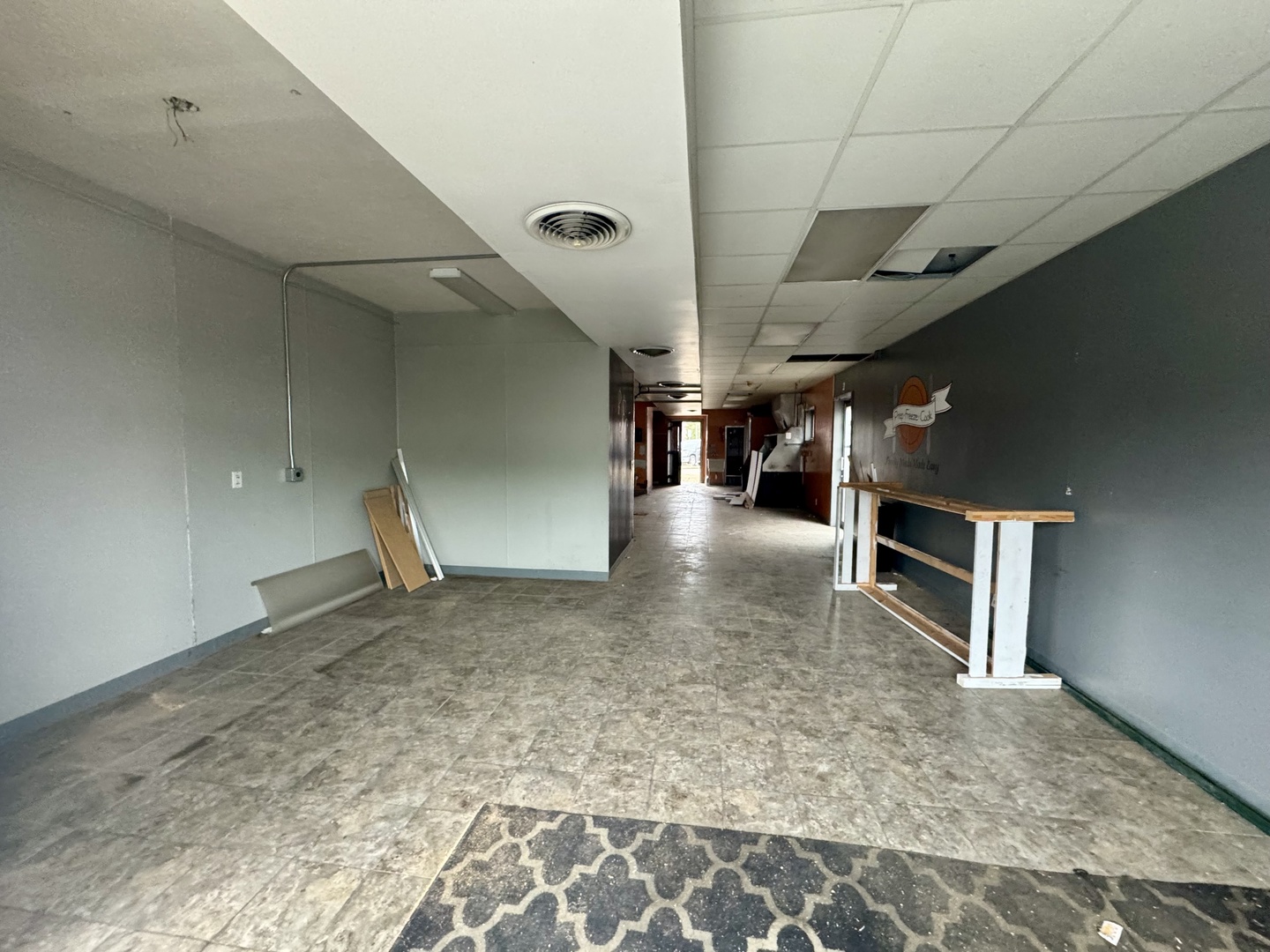 126 Walnut Street, Washington, IL 61571