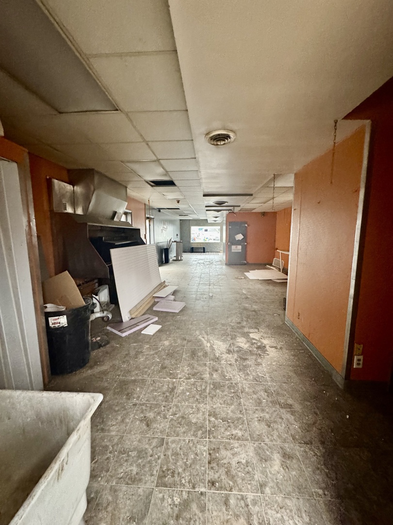 126 Walnut Street, Washington, IL 61571