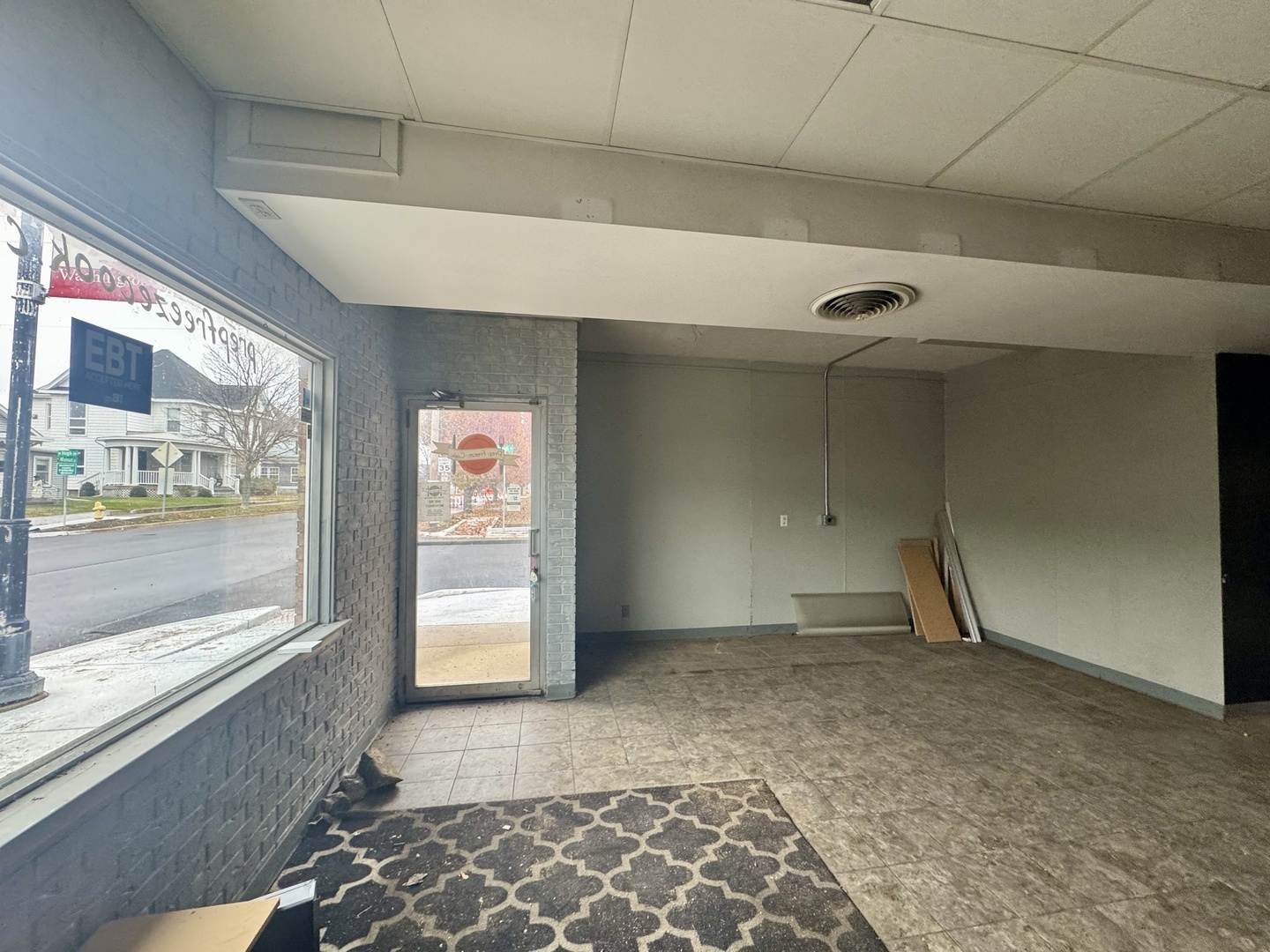 126 Walnut Street, Washington, IL 61571