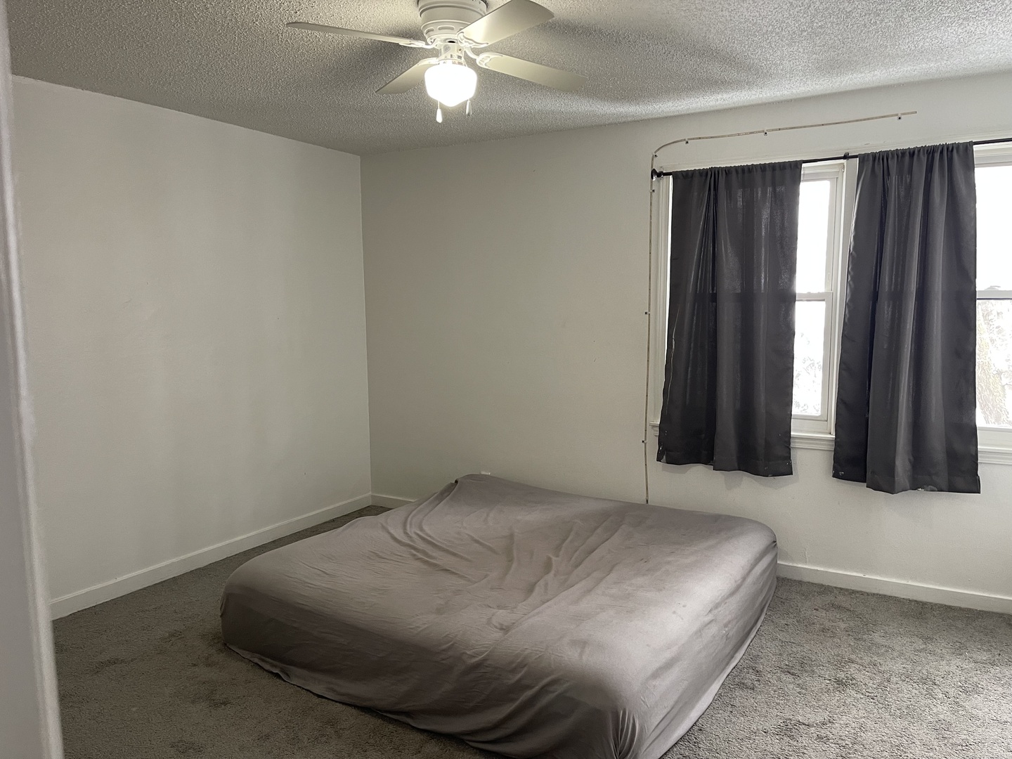 907 N Raynor Avenue, Joliet, IL 60435