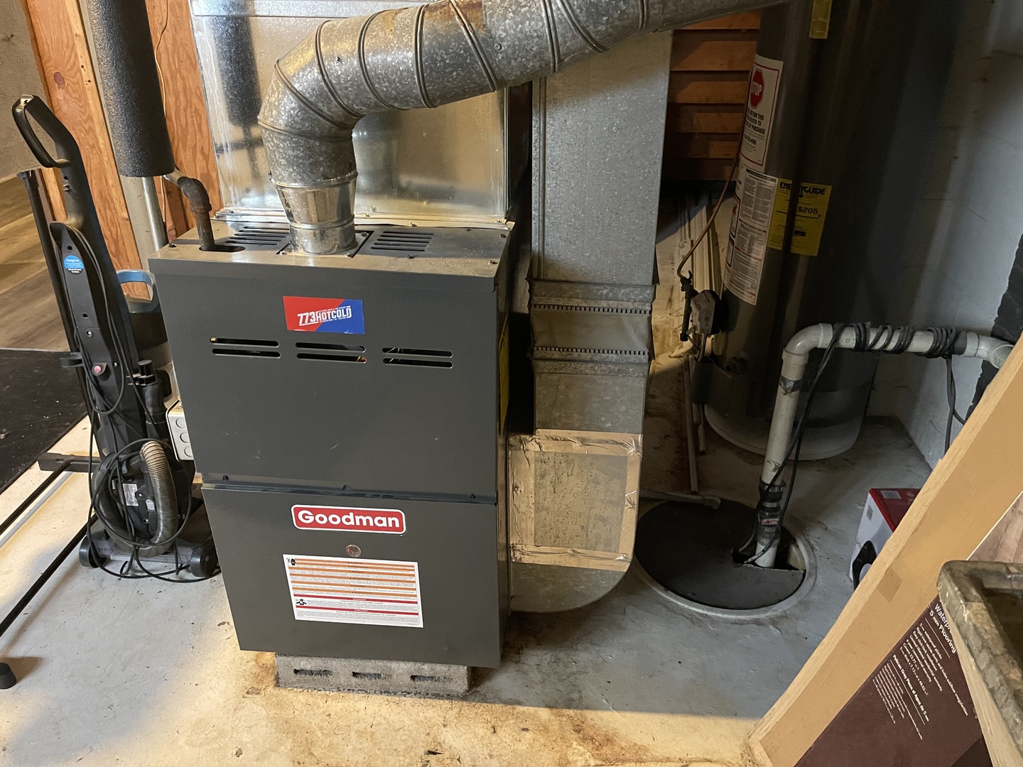 907 N Raynor Avenue, Joliet, IL 60435