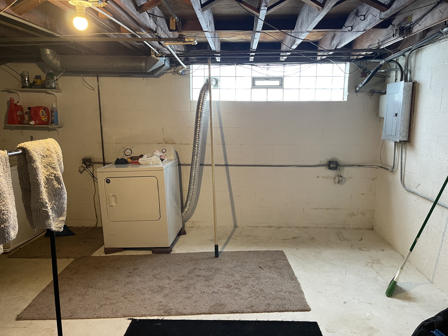 907 N Raynor Avenue, Joliet, IL 60435