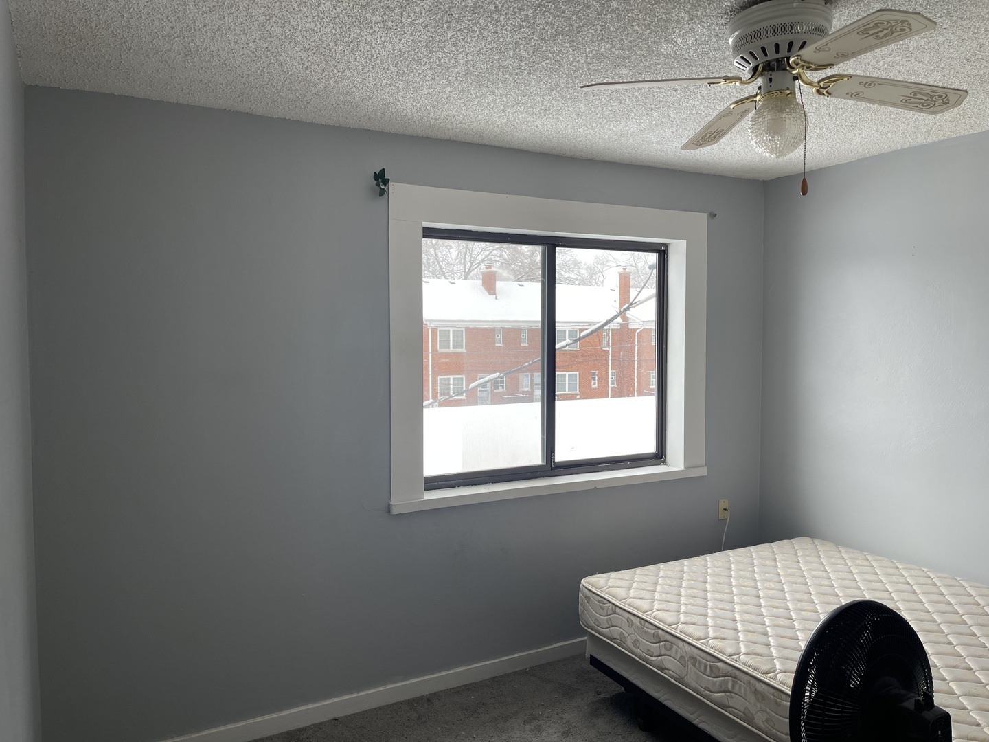 907 N Raynor Avenue, Joliet, IL 60435