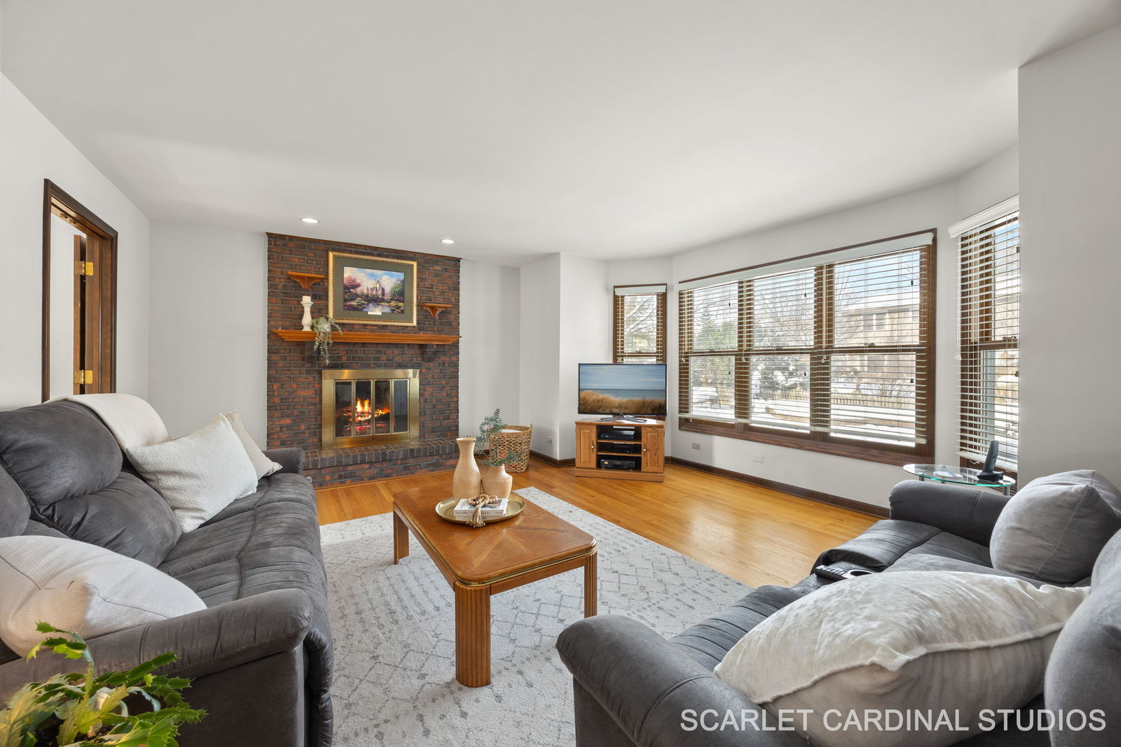 307 Leeds Court, Naperville, IL 60565