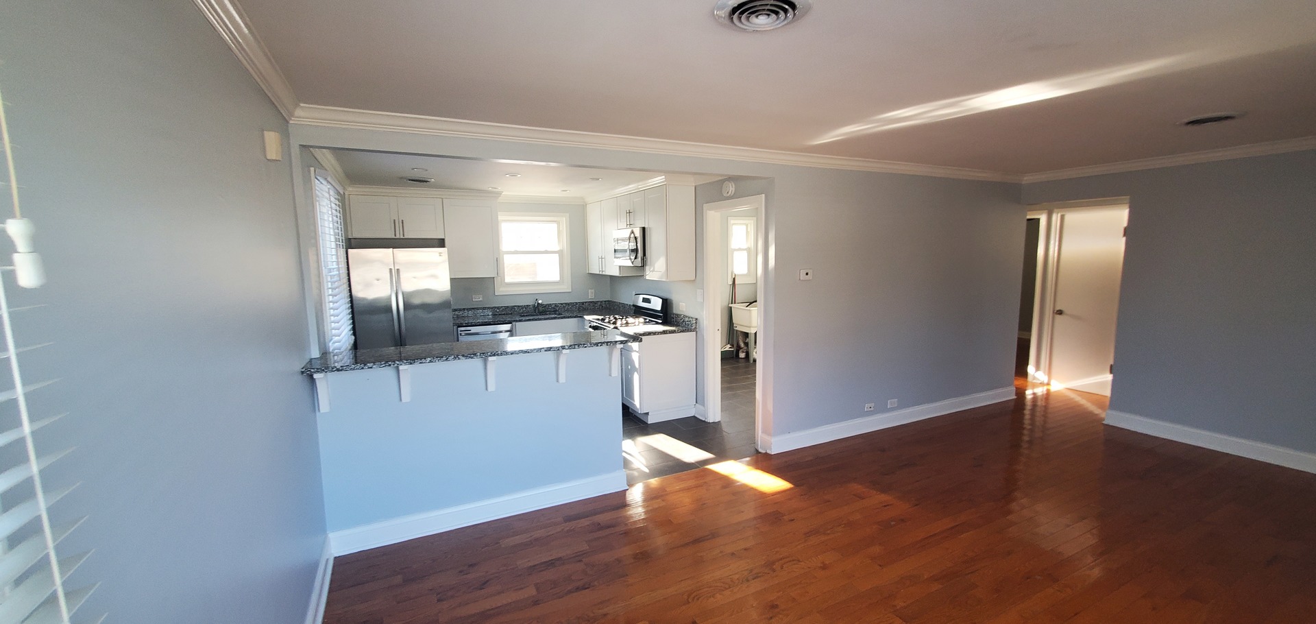 2049 Magnolia Road, Homewood, IL 60430