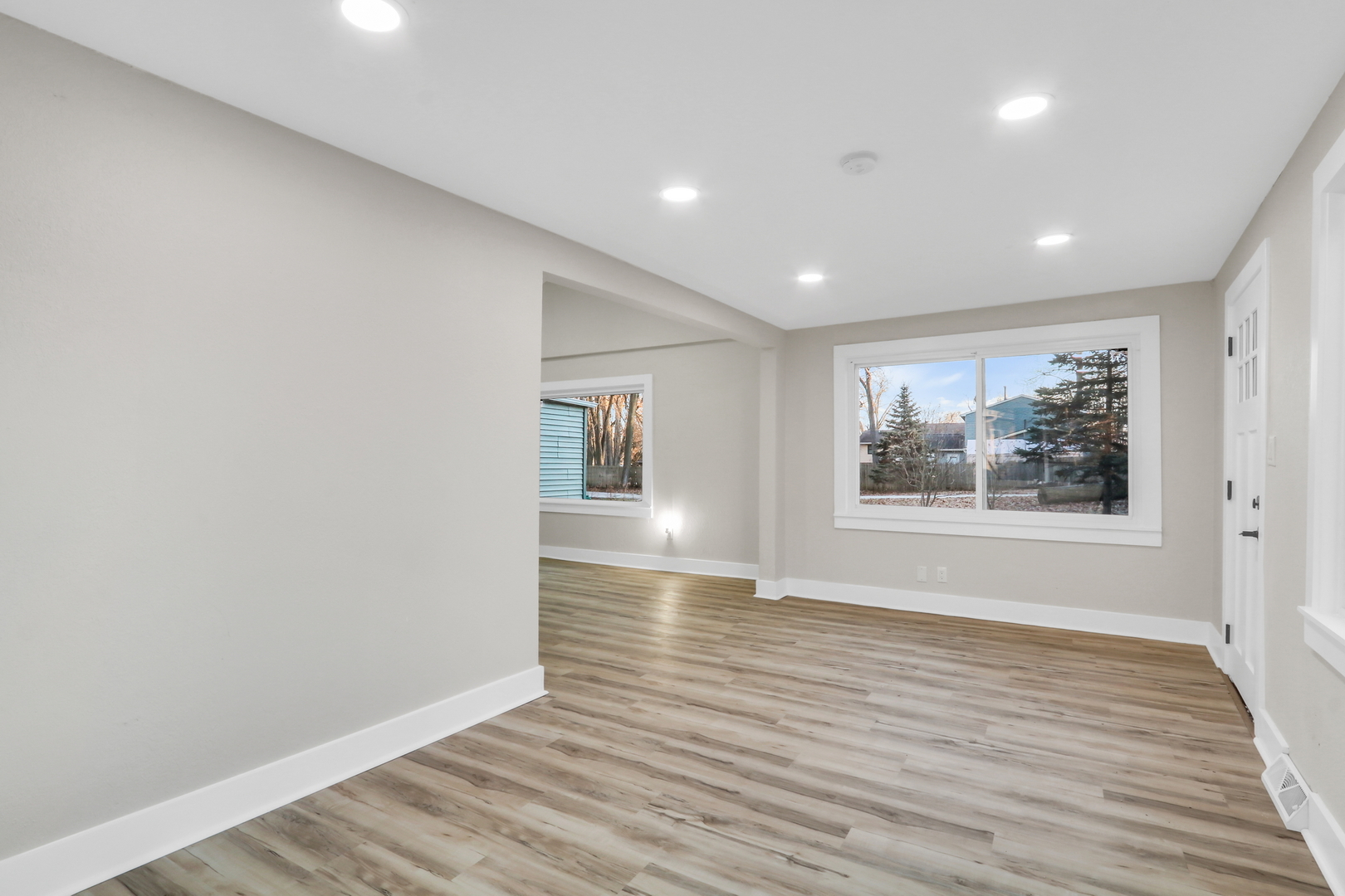 38323 N 3rd Avenue, Spring Grove, IL 60081