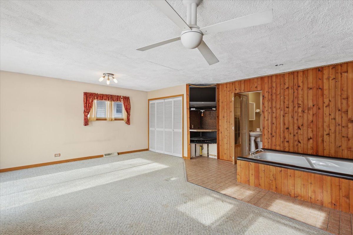 11333 72nd Street, Burr Ridge, IL 60527