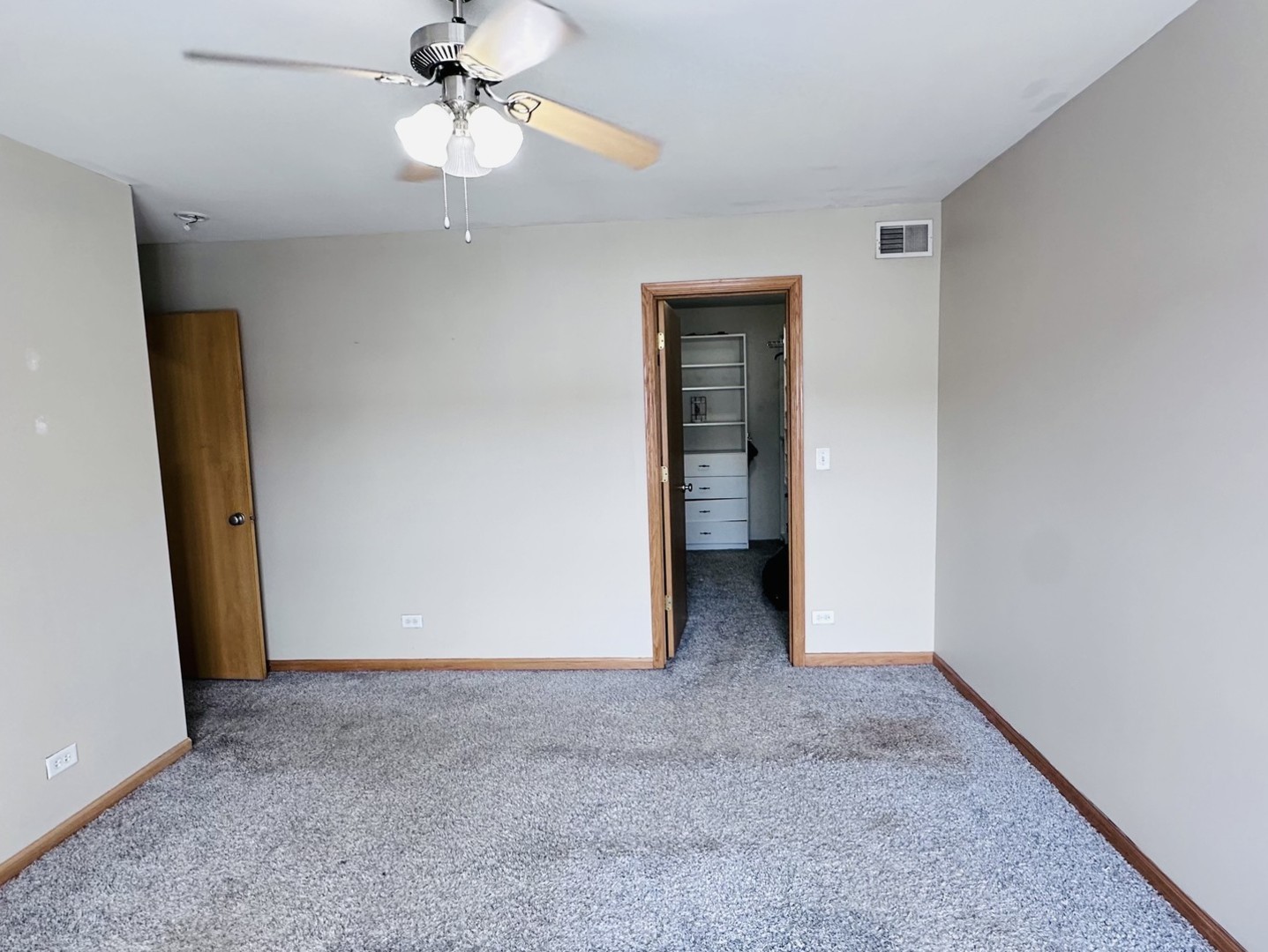 1851 Indian Hill Lane, Aurora, IL 60503