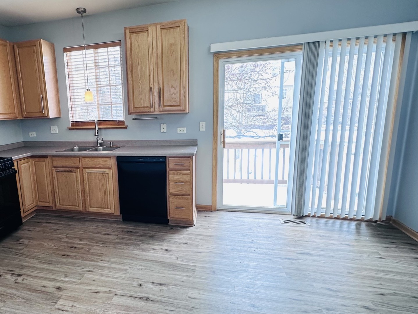 1851 Indian Hill Lane, Aurora, IL 60503