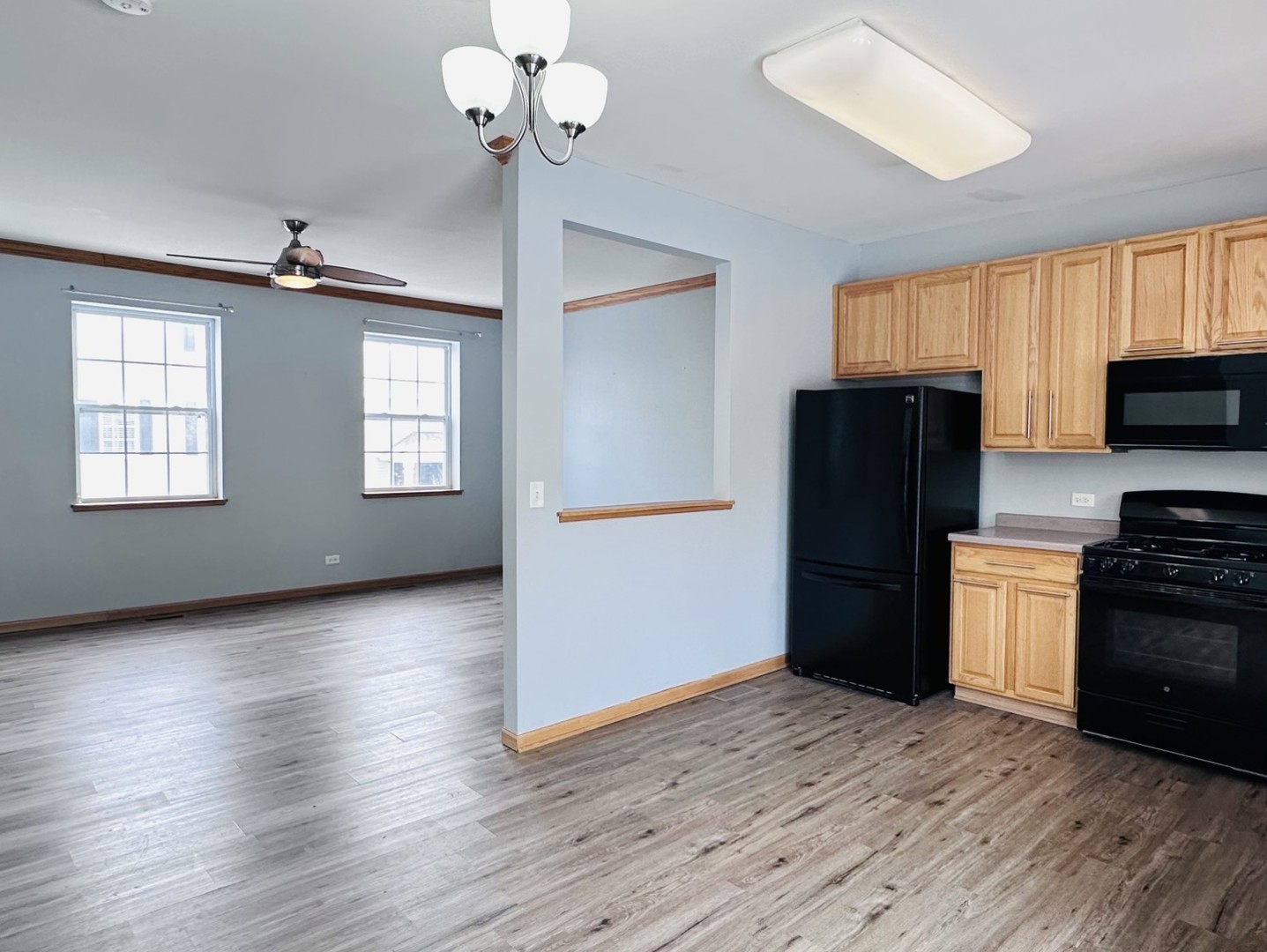 1851 Indian Hill Lane, Aurora, IL 60503