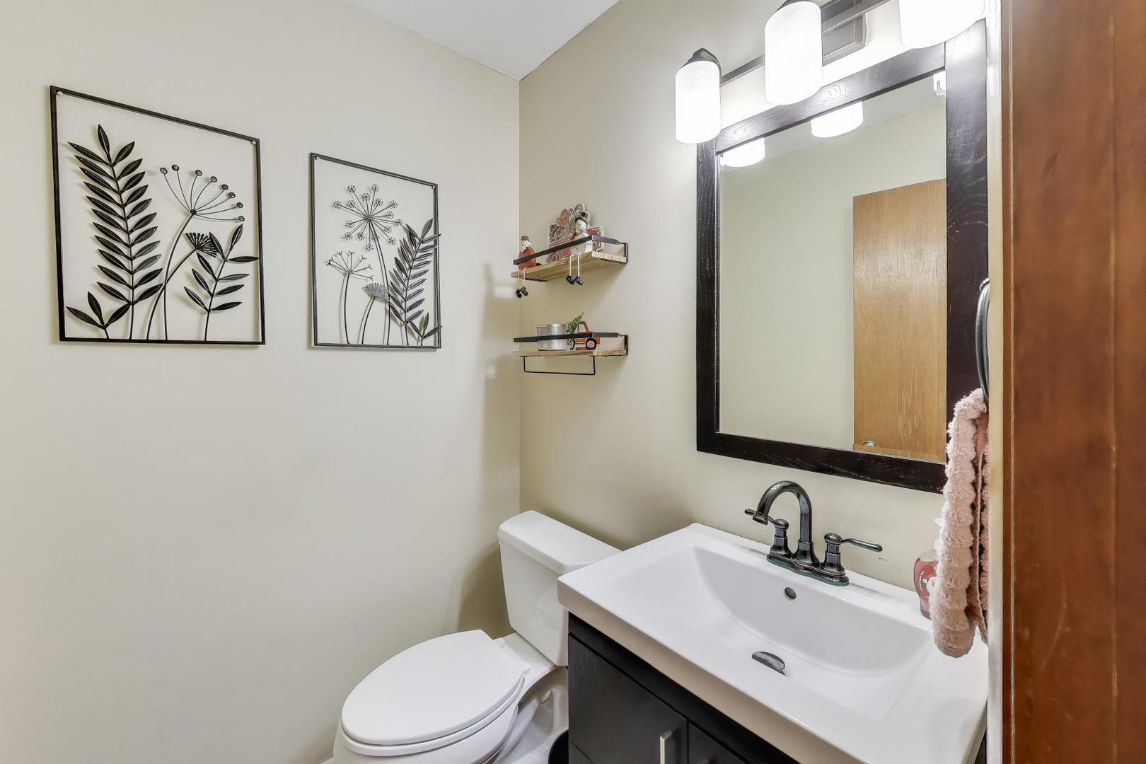 174 Dunbar Lane, East Dundee, IL 60118