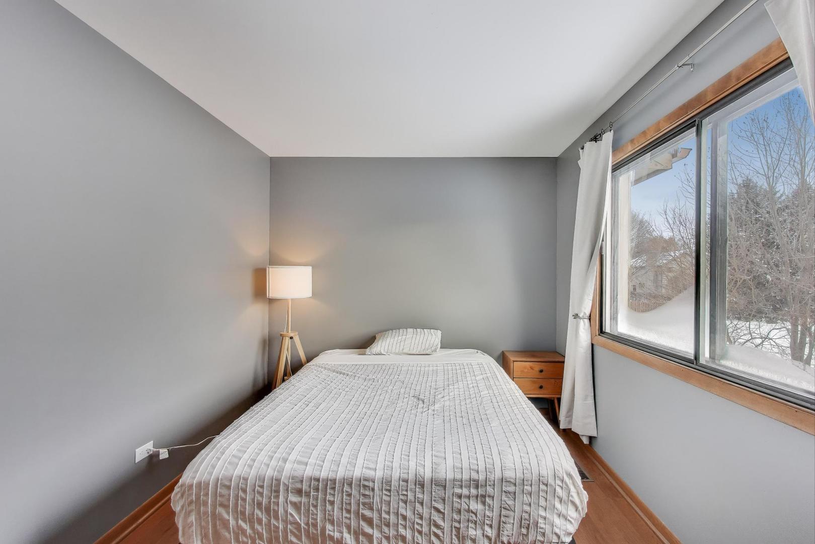 174 Dunbar Lane, East Dundee, IL 60118