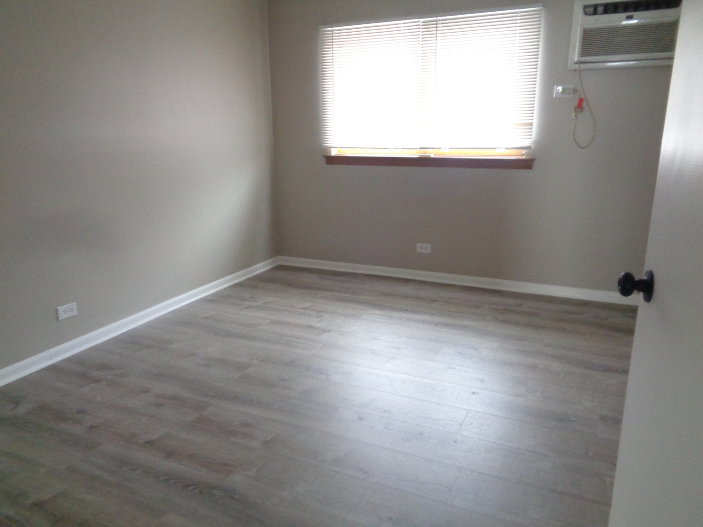 9644 S kedzie Avenue #2, Evergreen Park, IL 60805