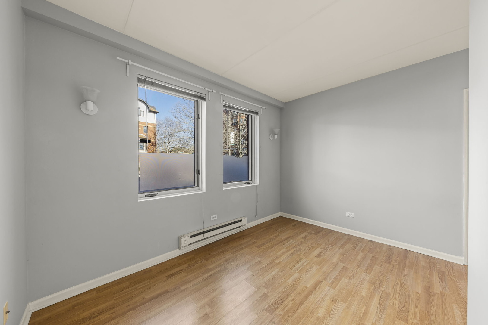 1041 Susan Collins Lane #102, Oak Park, IL 60302