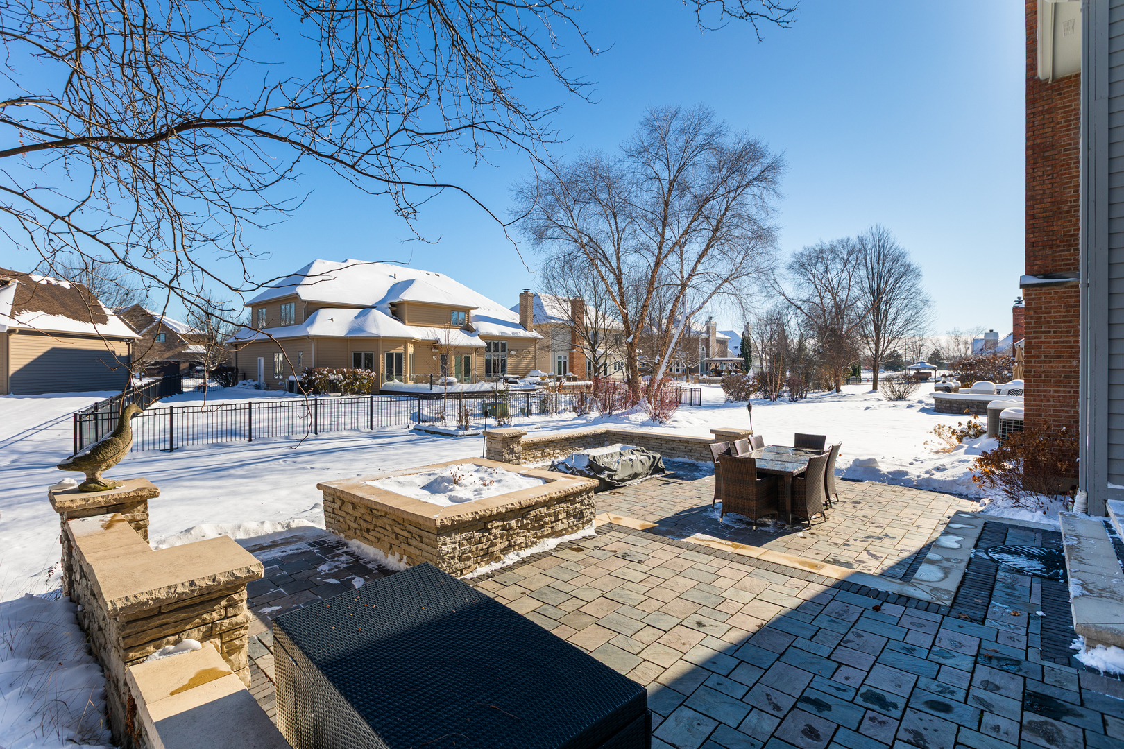 2652 Charlestowne Lane, Naperville, IL 60564