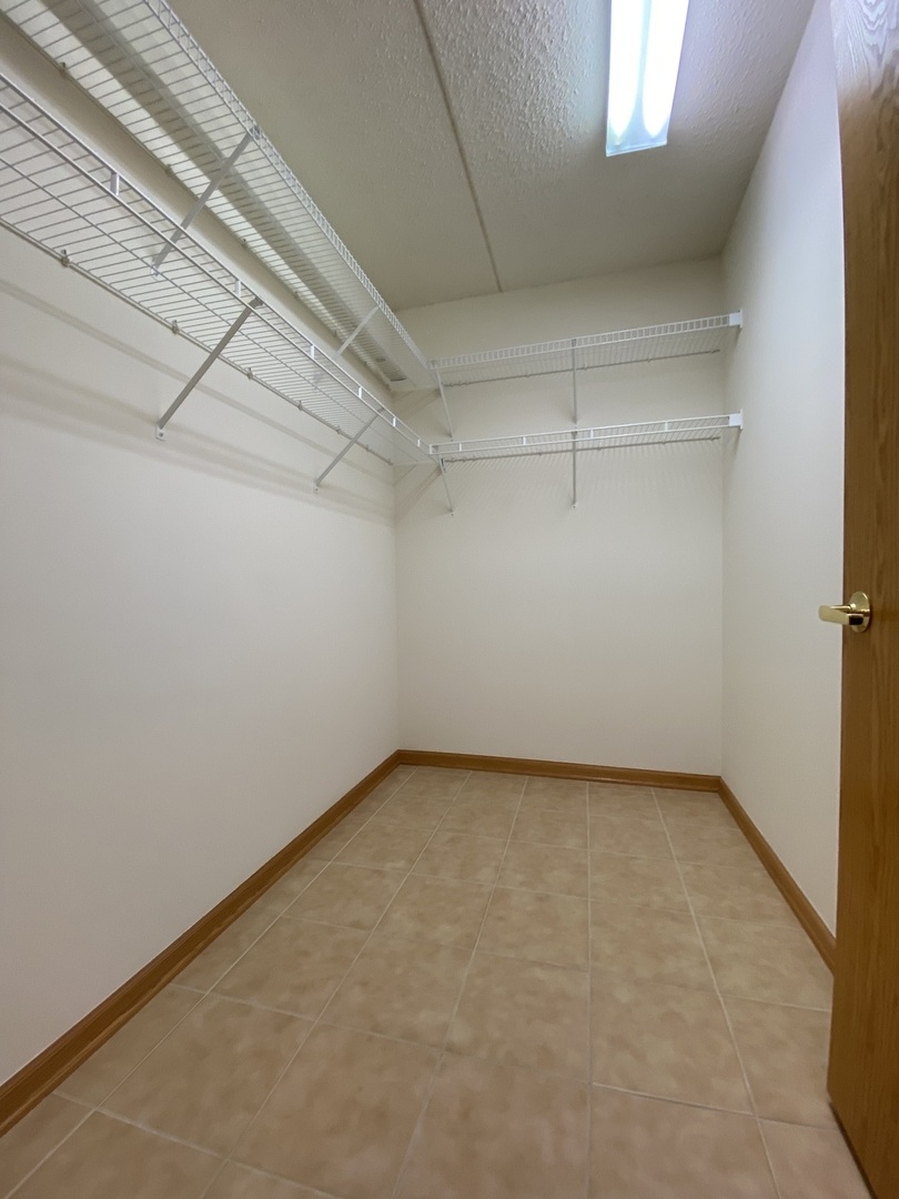 20 S MAIN Street #612, Mount Prospect, IL 60056