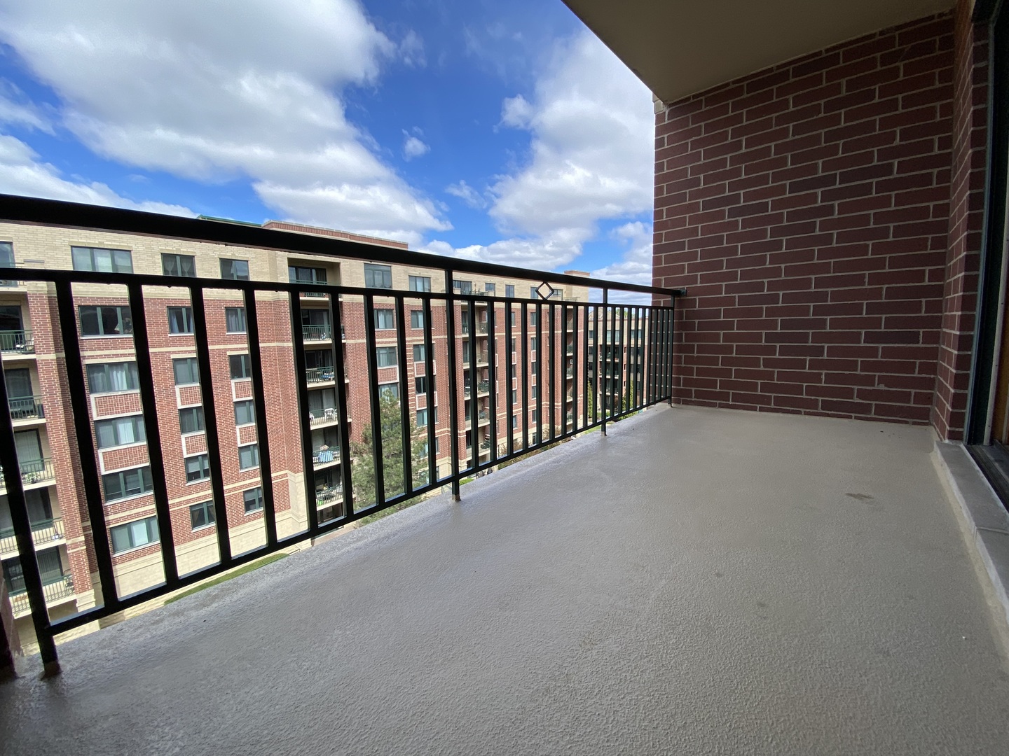 20 S MAIN Street #612, Mount Prospect, IL 60056