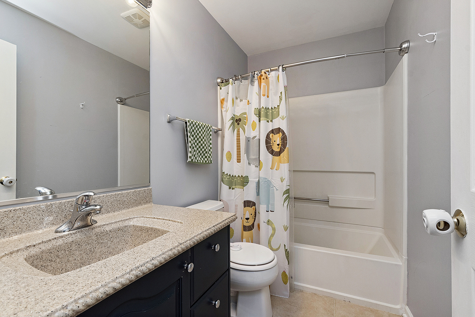 420 Wilshire Lane, Bolingbrook, IL 60440