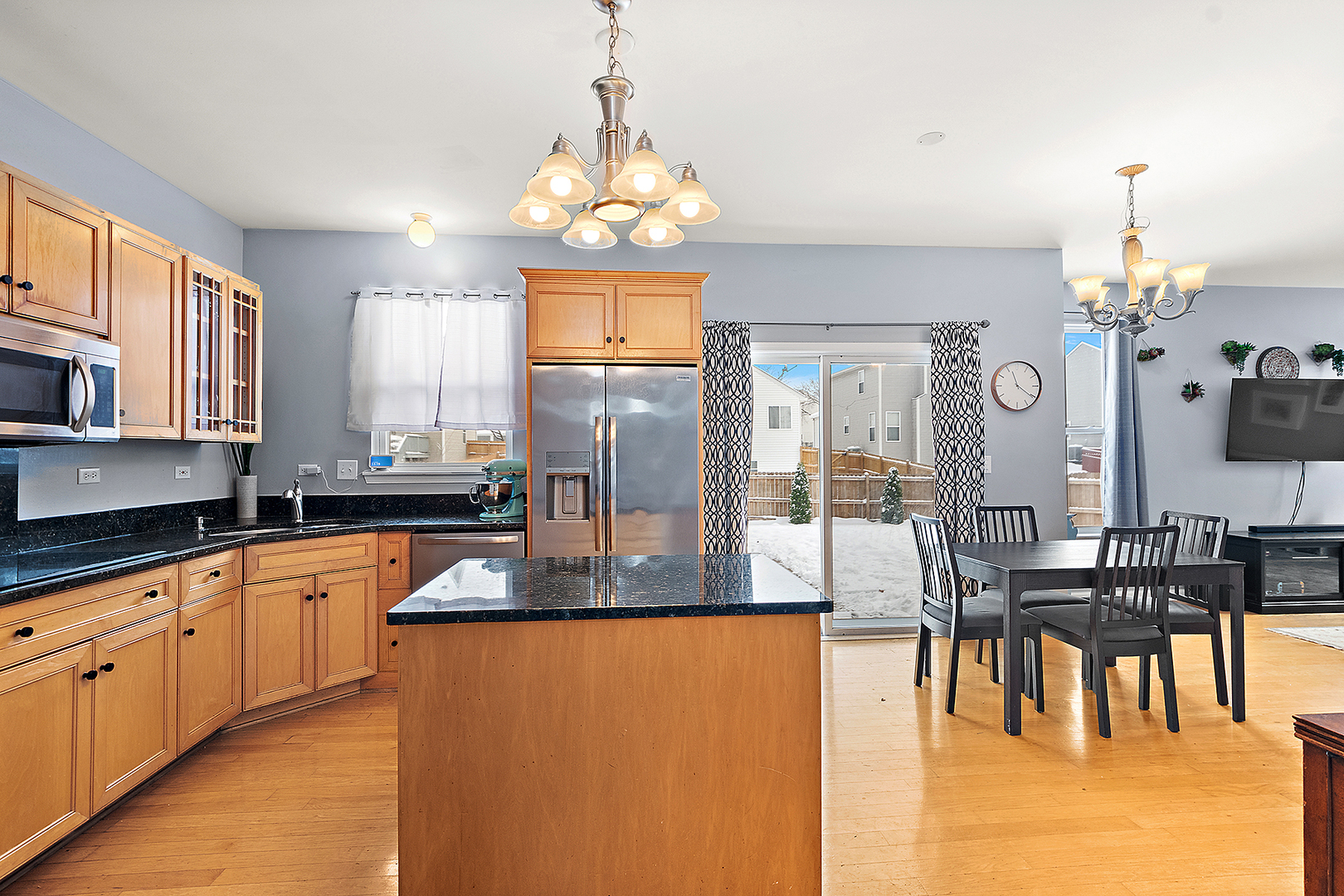 420 Wilshire Lane, Bolingbrook, IL 60440