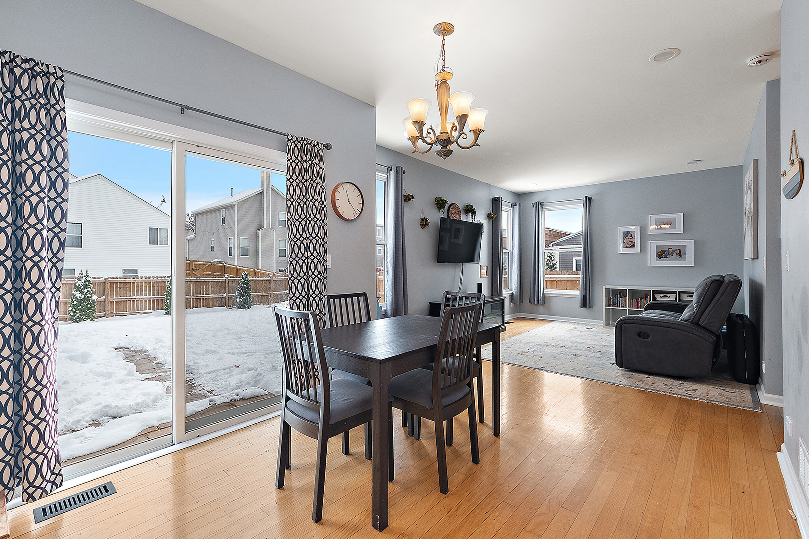 420 Wilshire Lane, Bolingbrook, IL 60440