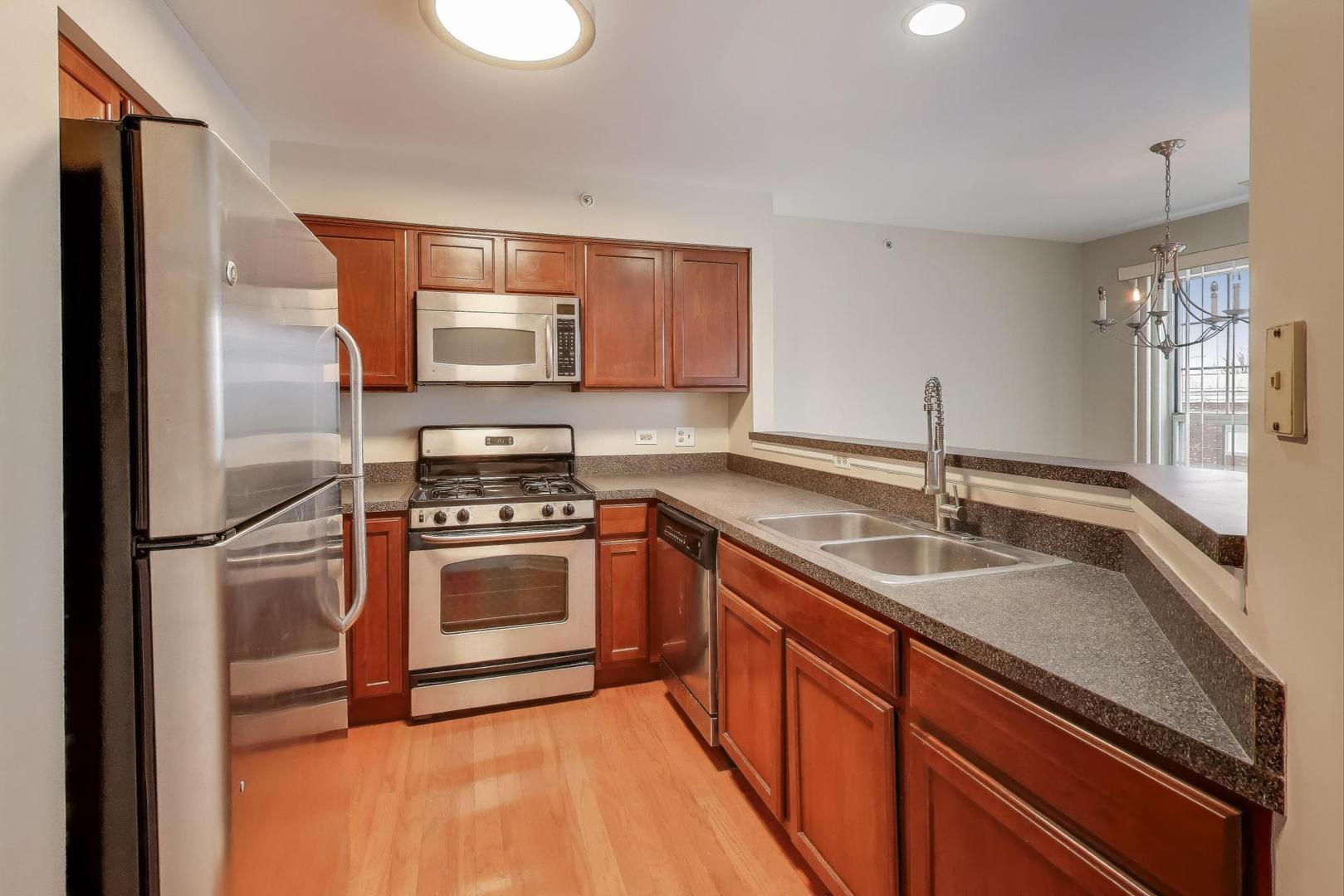 249 W Lynn Drive #6, Palatine, IL 60067