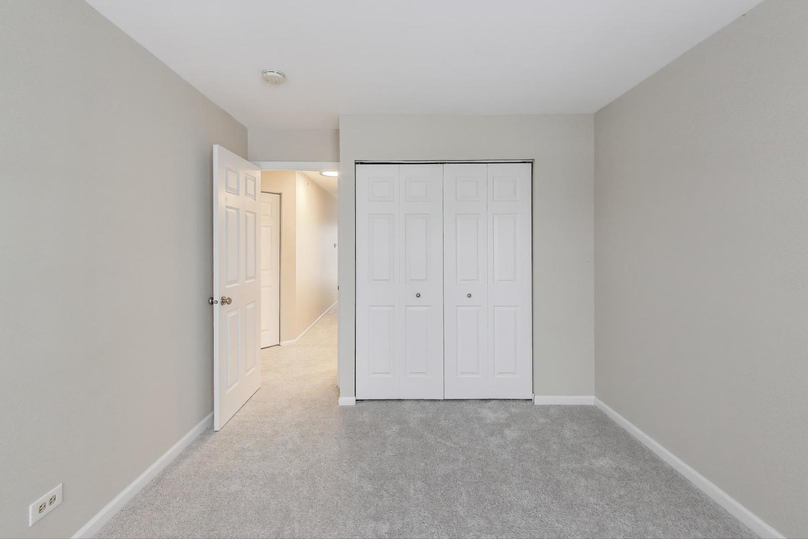 249 W Lynn Drive #6, Palatine, IL 60067