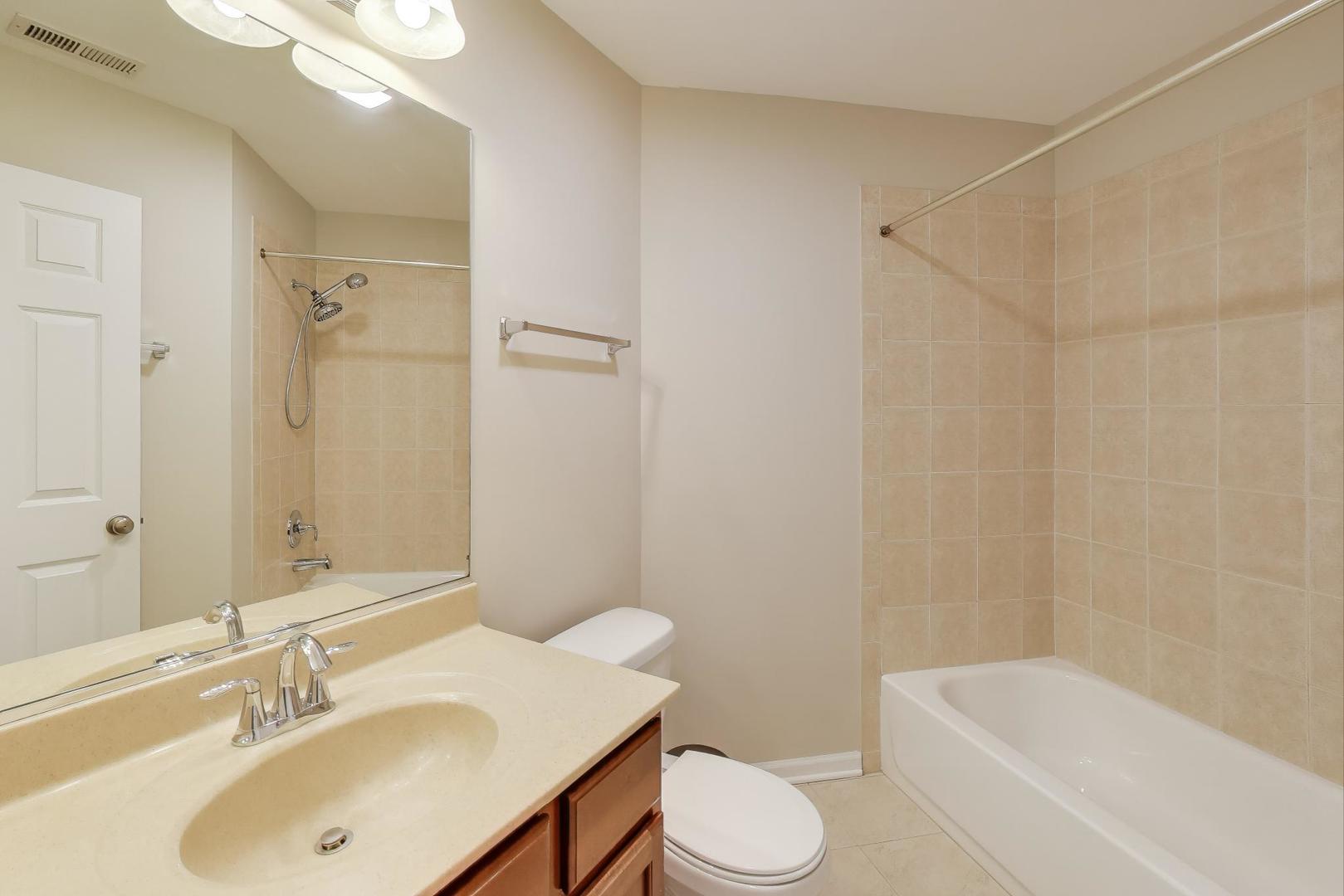 249 W Lynn Drive #6, Palatine, IL 60067