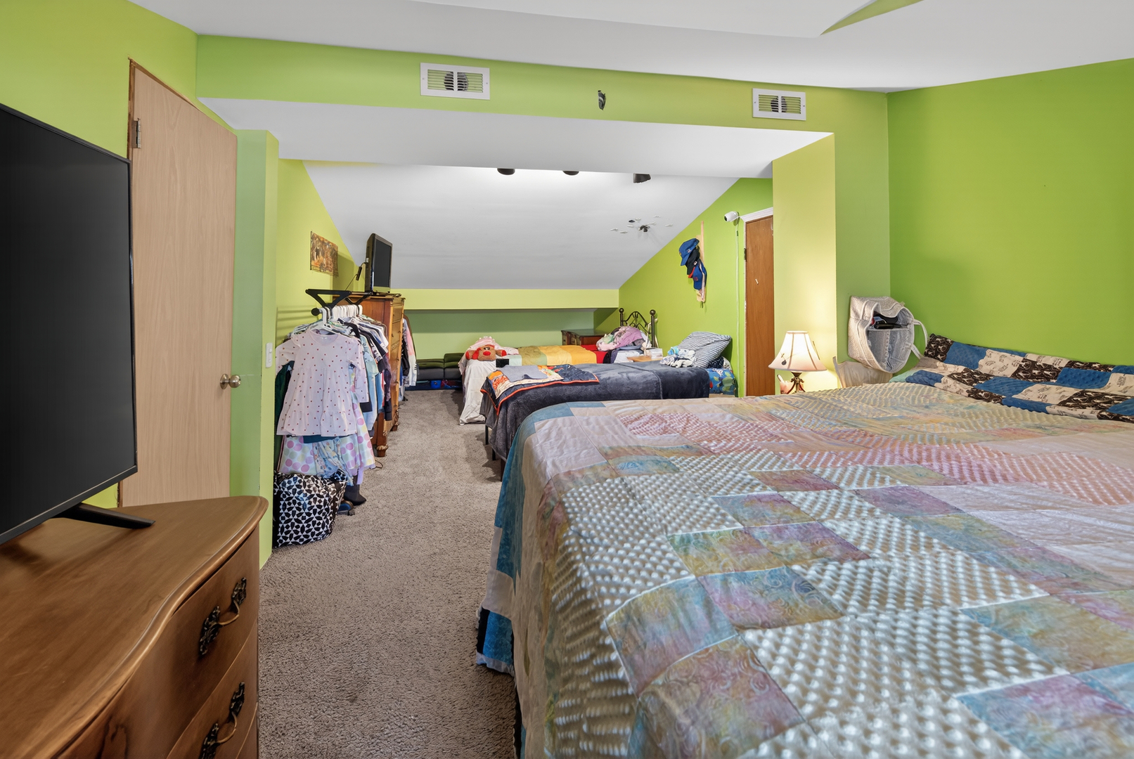 6606 Silver Lake Road, Cary, IL 60013