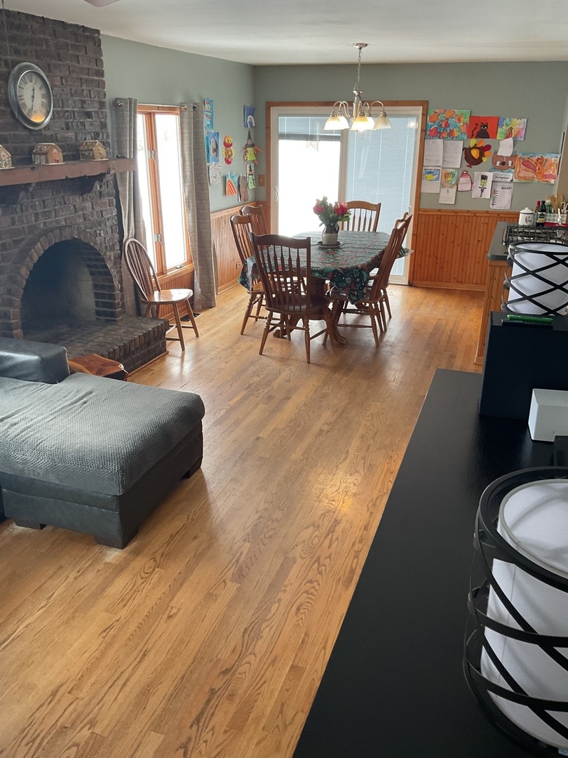 6606 Silver Lake Road, Cary, IL 60013