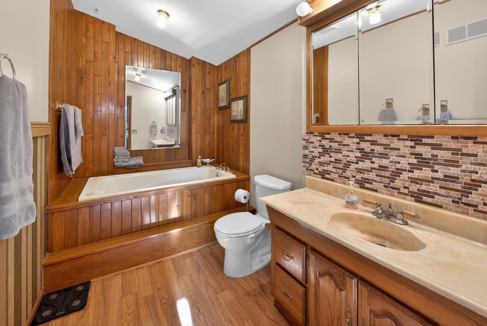 6606 Silver Lake Road, Cary, IL 60013