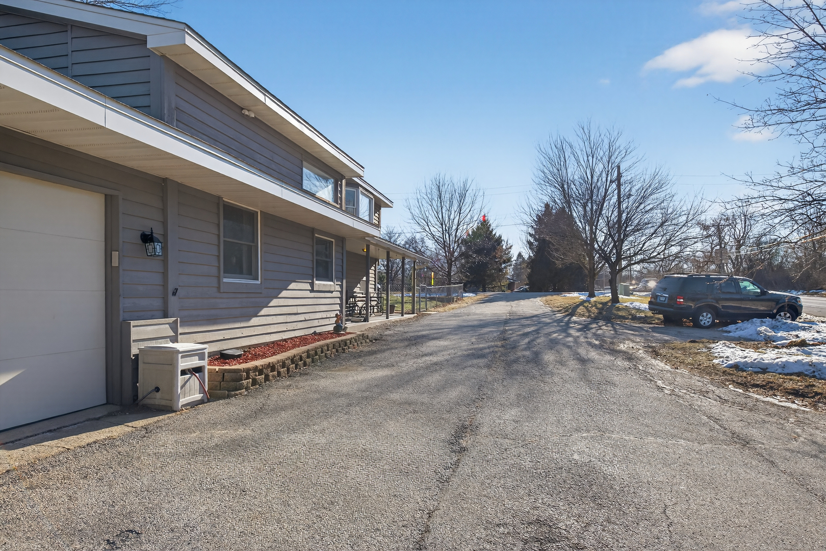 6606 Silver Lake Road, Cary, IL 60013