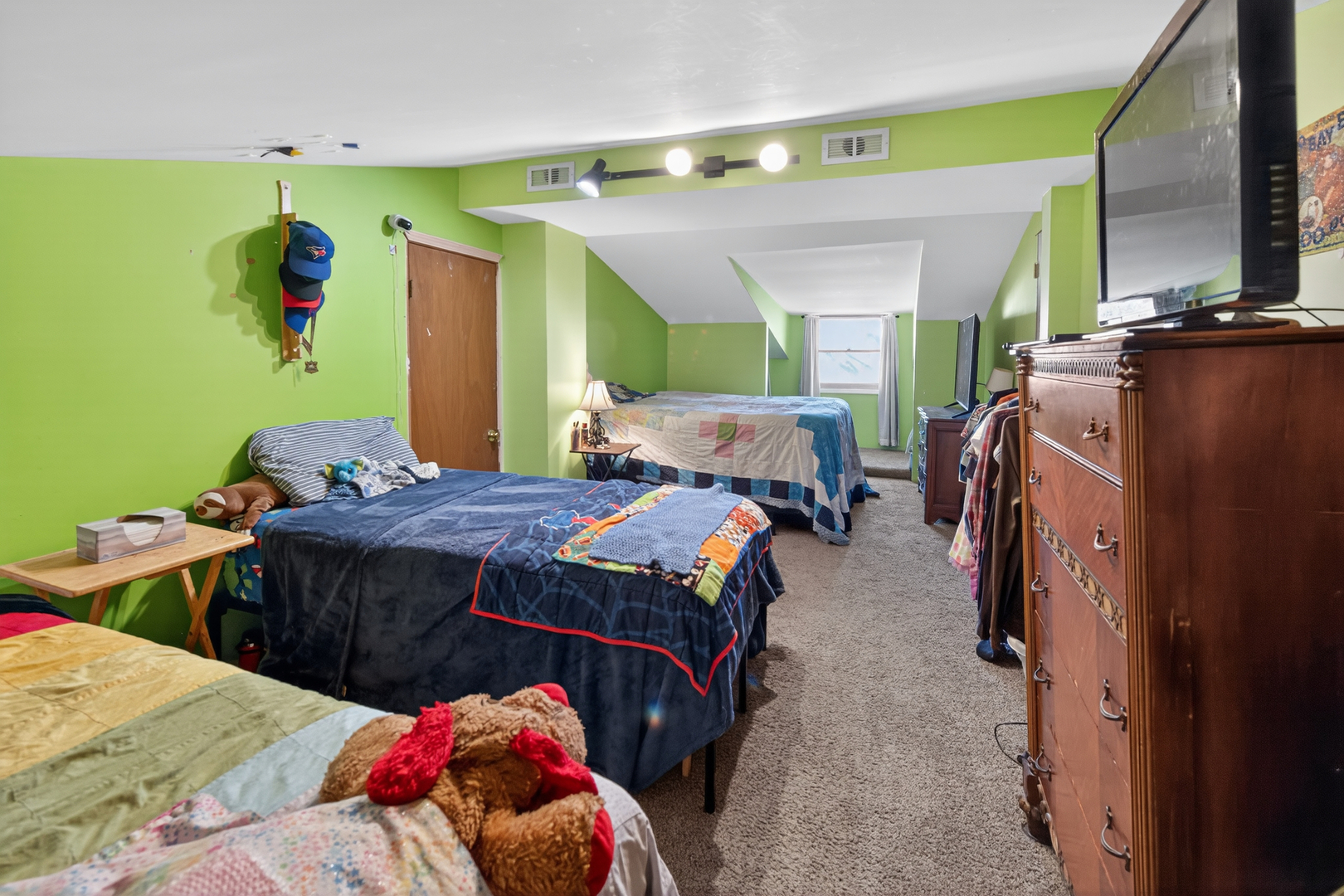 6606 Silver Lake Road, Cary, IL 60013