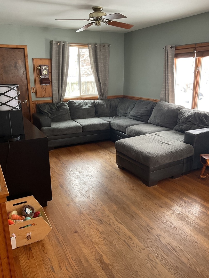 6606 Silver Lake Road, Cary, IL 60013