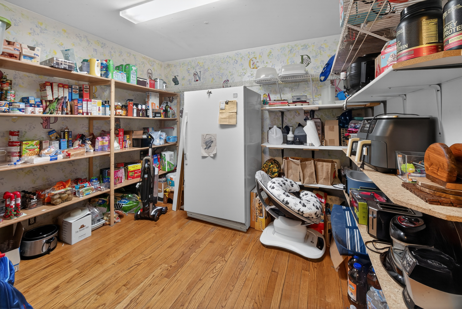 6606 Silver Lake Road, Cary, IL 60013