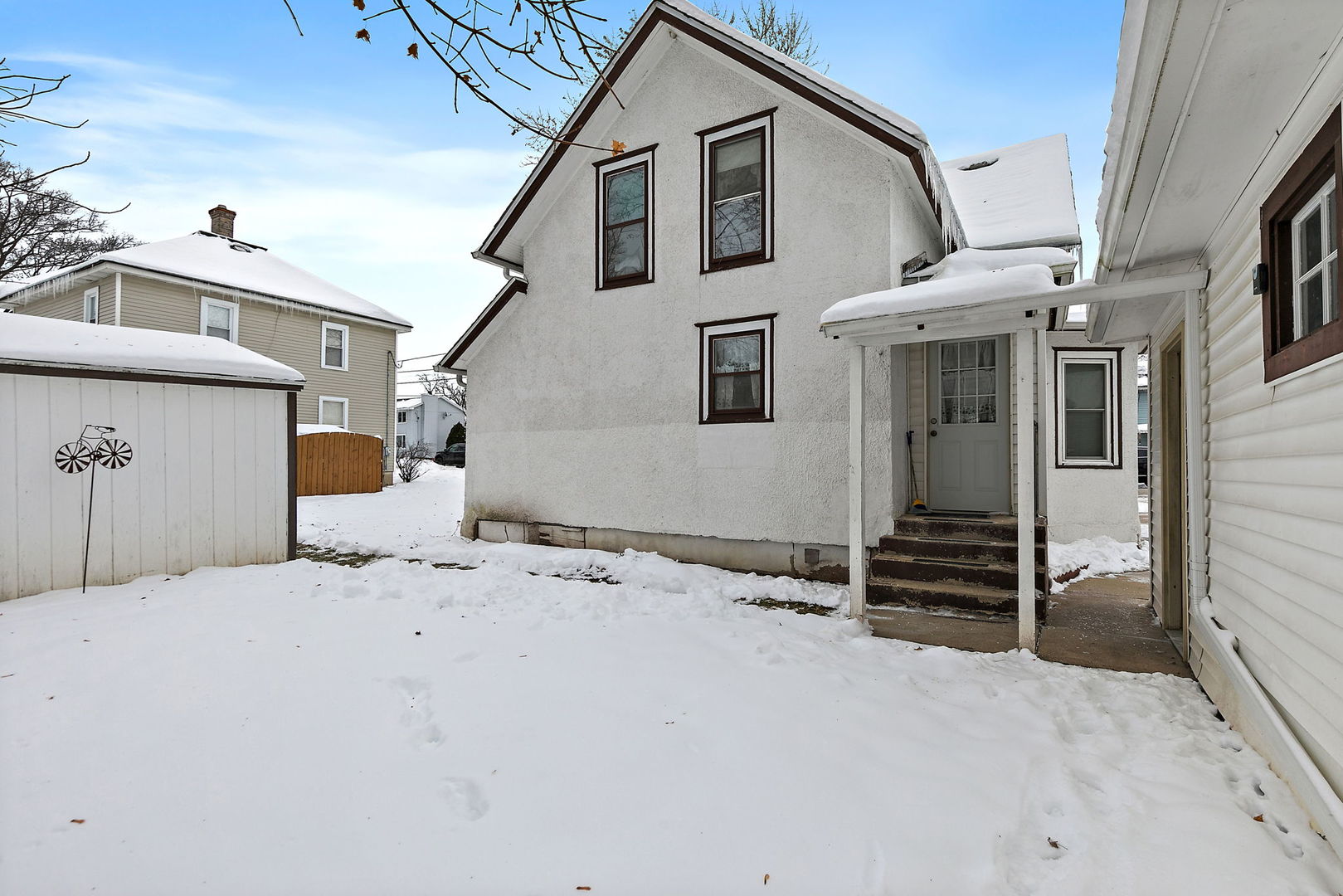 11824 Prairie Avenue, Hebron, IL 60034