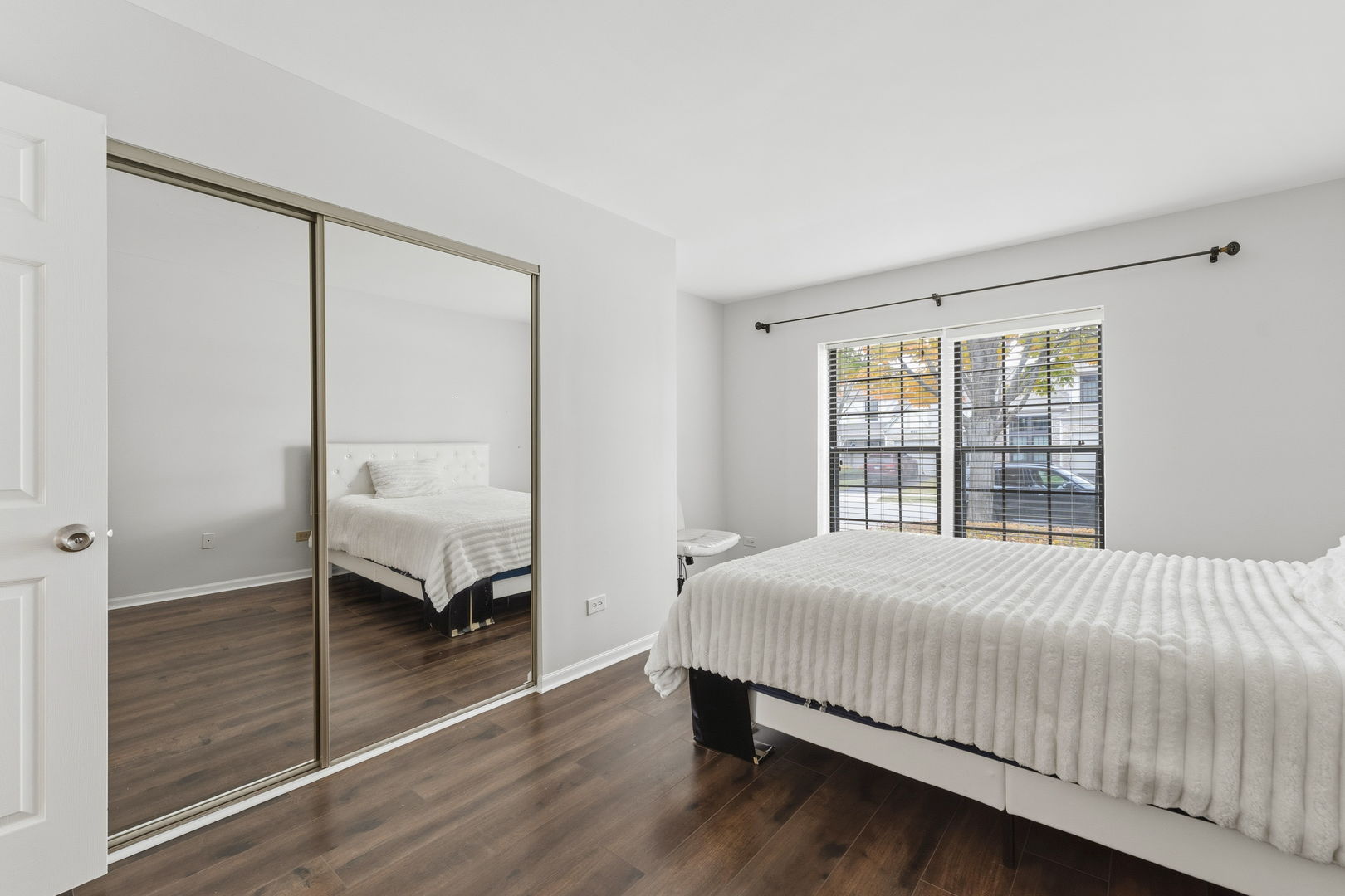 4564 Topaz Drive, Hoffman Estates, IL 60192