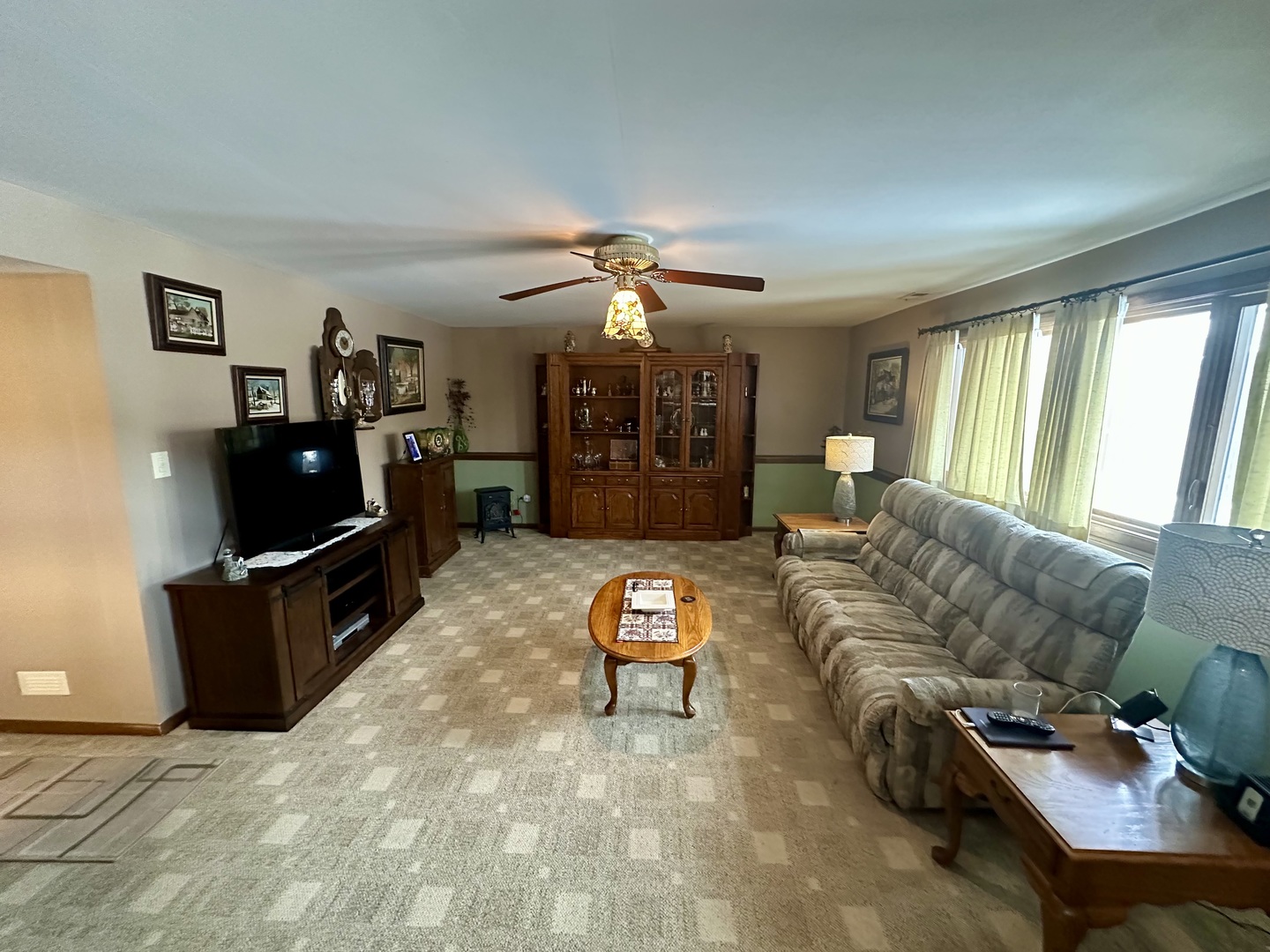 15813 Jon Road, Oak Forest, IL 60452