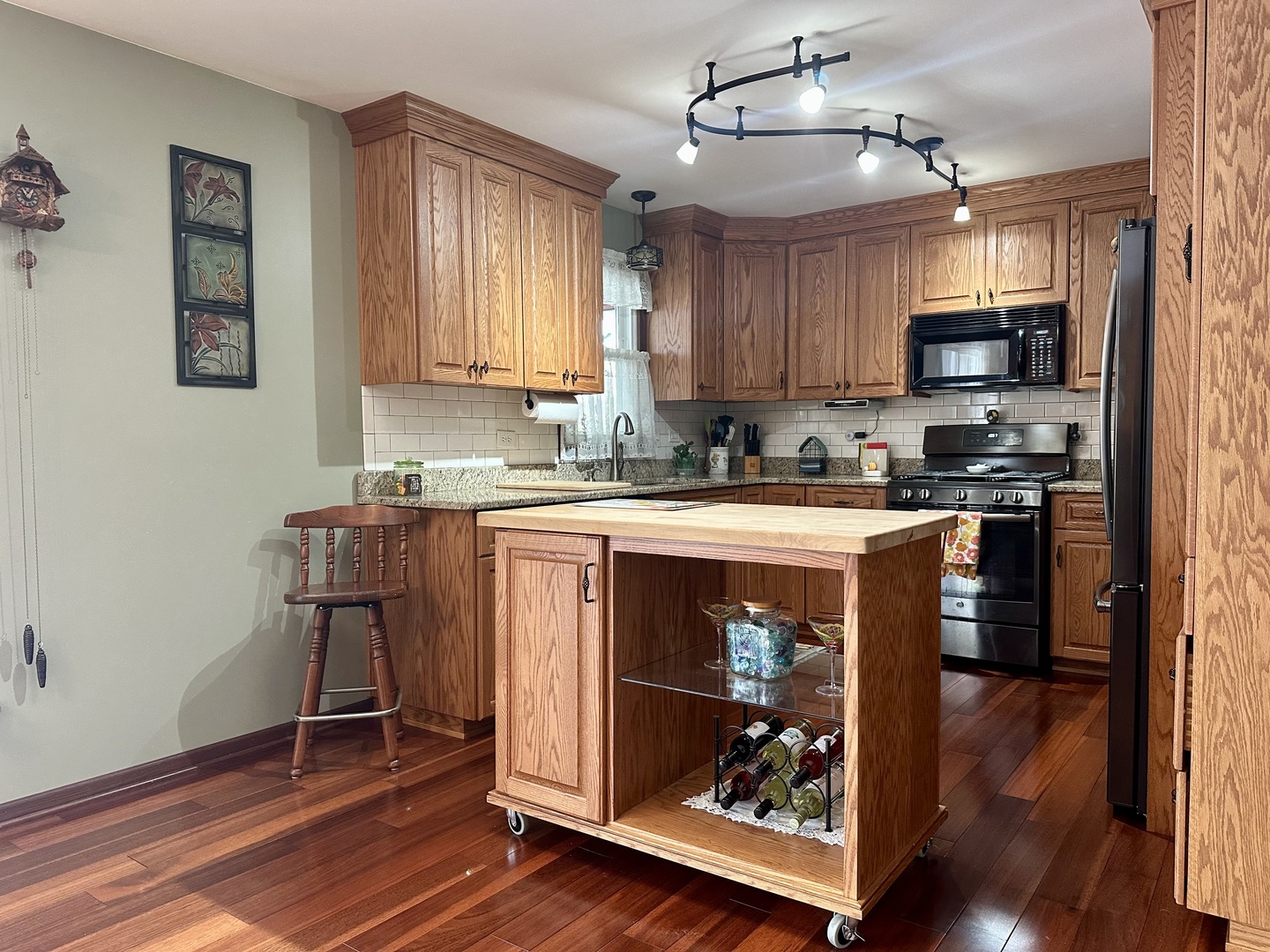 15813 Jon Road, Oak Forest, IL 60452