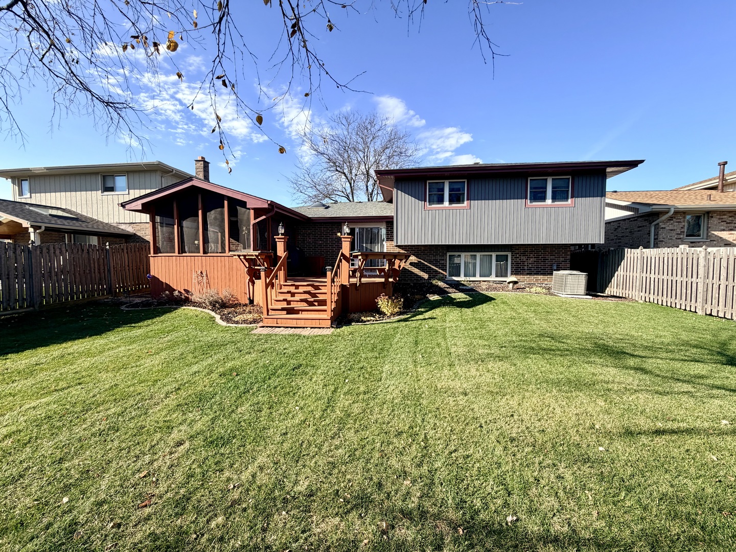 15813 Jon Road, Oak Forest, IL 60452